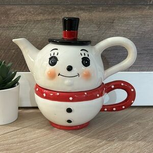 Johanna Parker Teapot